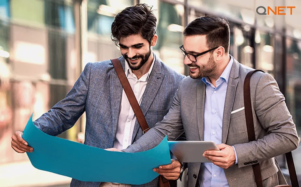 Direct sellers discussing about the direct selling industry in India