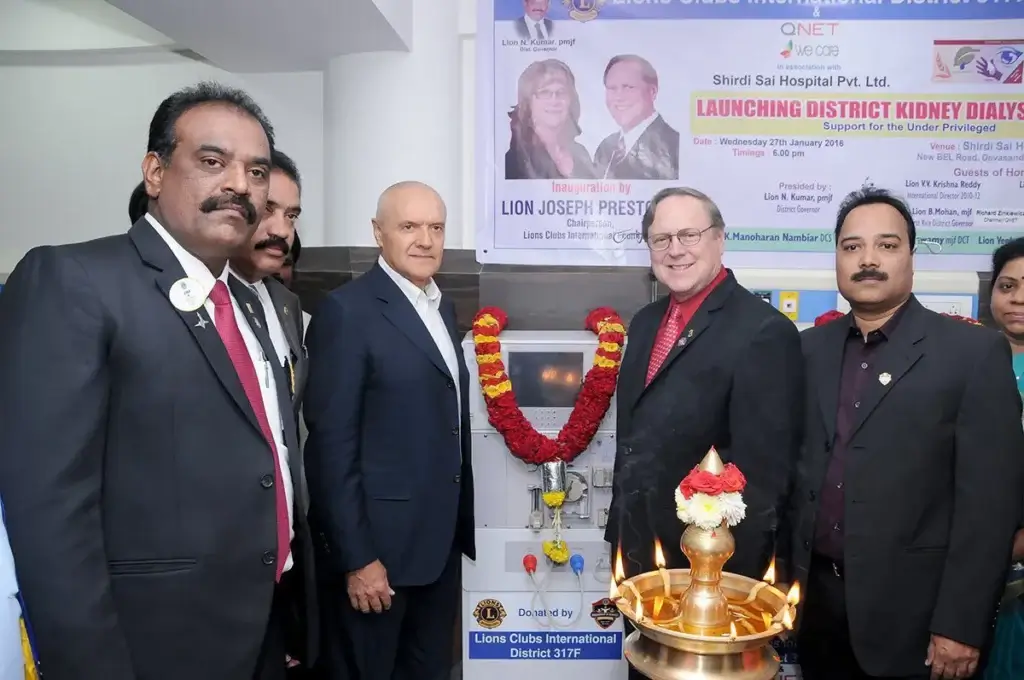 QNET India and Lions Club officials donating a Kidney Dialysis Unit in Banglore QNET India and Lions Club officials donating a Kidney Dialysis Unit in Banglore
